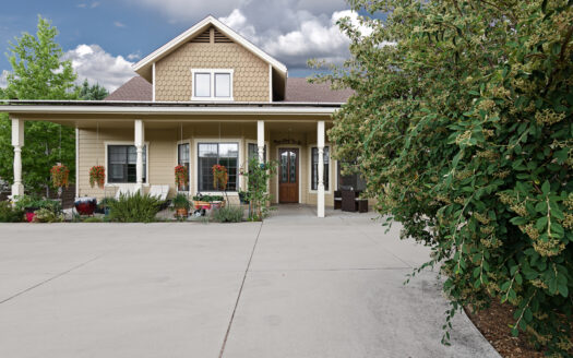 Chef’s Kitchen 3 Bedroom Home in Beautiful Prescott Lakes