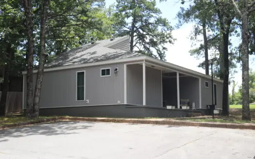 Weekend Retreat or Retirement Home Deluxe!