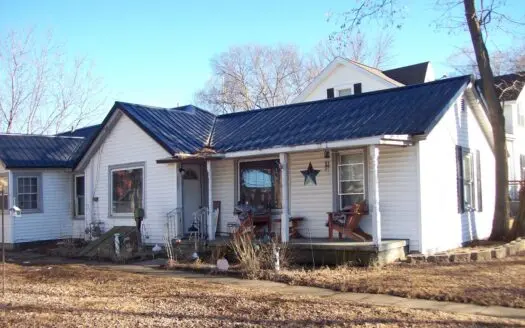 3 Bedroom, 1 Bathroom Home in Portage WI