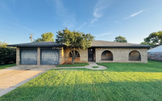 Mustang, OK Home Auction – 4-Bed, 2-Bath on ½ Acre Lot