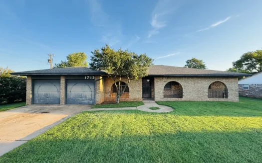 Mustang, OK Home Auction – 4-Bed, 2-Bath on ½ Acre Lot
