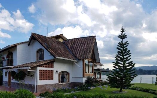 Retiro Waterfront Property