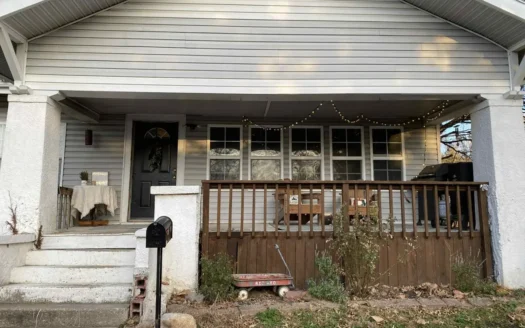 Charming Home in the Heart of Bethany