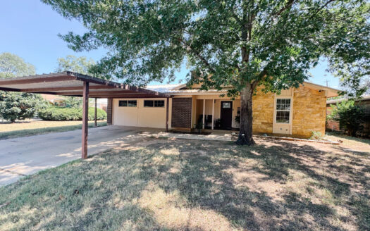 Updated Home For Sale in Brownwood, TX!