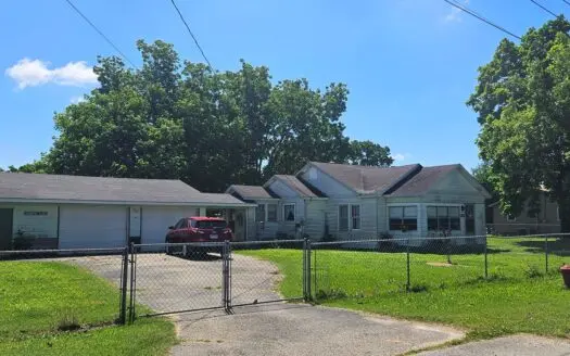 Charming Two-Bedroom Home in Rector, Arkansas for Sale – Acreage!