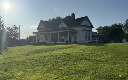 For Sale – Charming Victorian Home in Waldron, AR