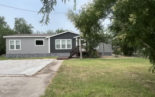 New 3/2 Home in Mathis with Dual Street Access!