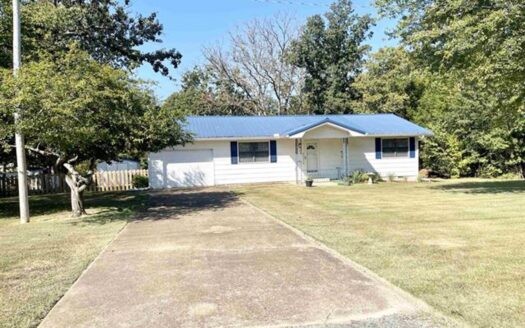 Home in Horseshoe Bend, AR for sale