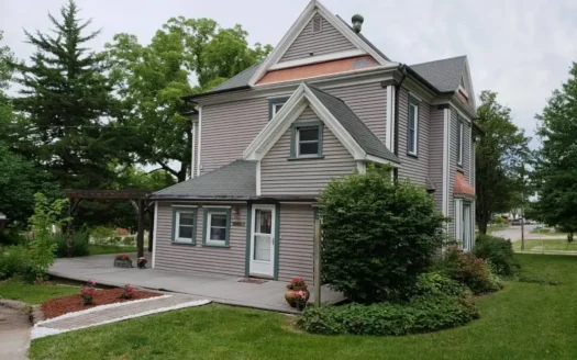 Beautiful 4 bedroom Victorian Home