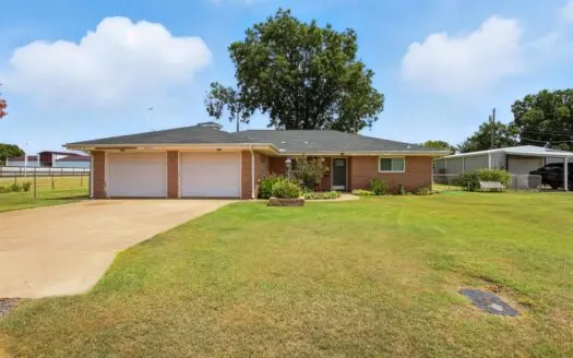Home For Sale In Sayre, Oklahoma