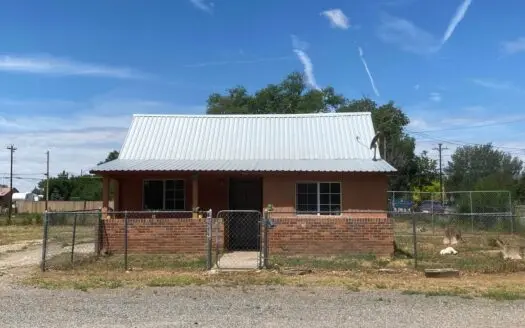 Affordable Home with Extra Lot in Moriarty NM