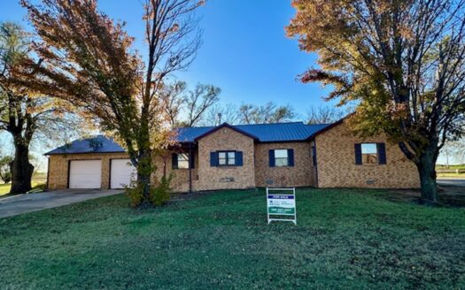 Charming Brick Home in Hopeton, OK!