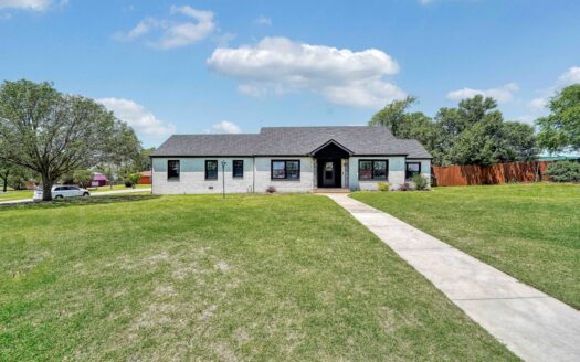 Home For Sale In Thomas, Oklahoma