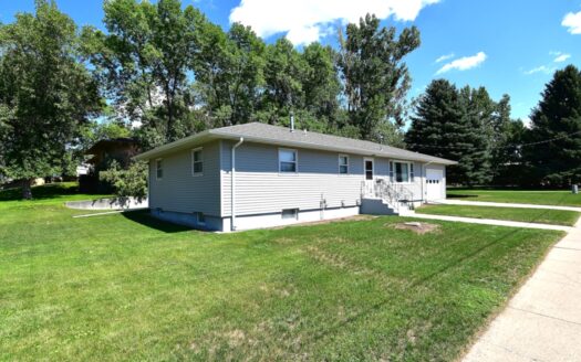 5 Bedrooms 2 Bath Home for Sale in Glenidve MT