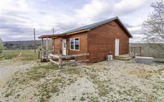 Cabin For Sale in Hardy, Arkansas