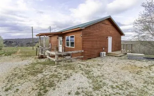 Cabin For Sale in Hardy, Arkansas