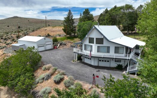 Eastern Oregon Three Bedroom Home Outside City Limits of Hines