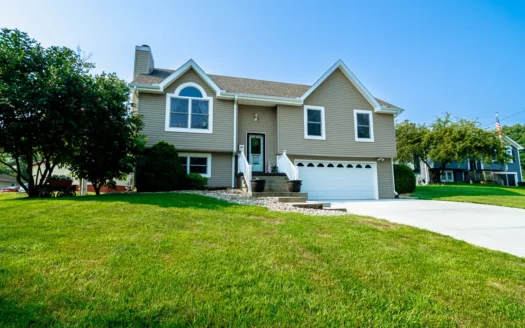 Cameron Mo Split Entry Home