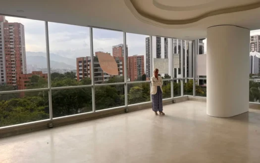 Premium office in El Poblado with panoramic view