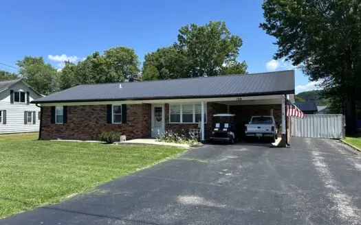 Fully Renovated Home In Town – Garage – Large Yard – Liberty, Ky.