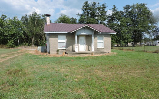 Great FIRST TIME Homeowner or INVESTMENT Property!