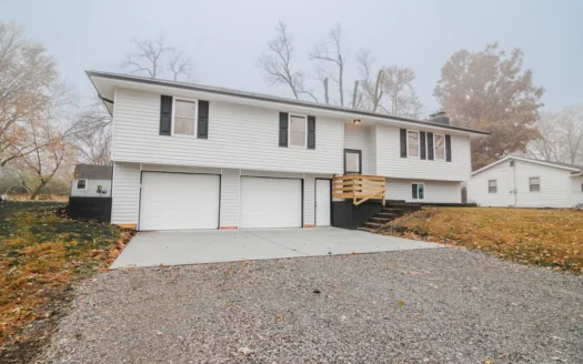 Cameron Mo “Everything New” Split Entry Home For Sale