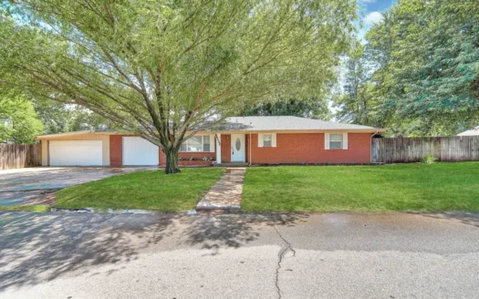 Home For Sale In Elk City, Oklahoma