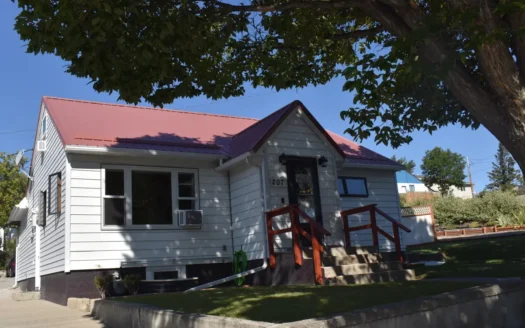 Home for Sale Shelby Montana, fabulous kitchen, 3 bed 2 bath