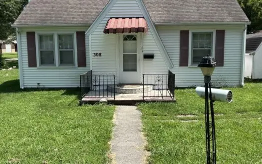 Small-Town Comfort Meets Convenient Location