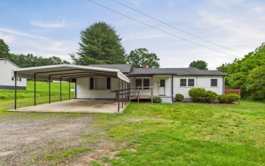 Charming 2-Bed, 2-Bath Home with Bonus Room in Taylorsville, NC