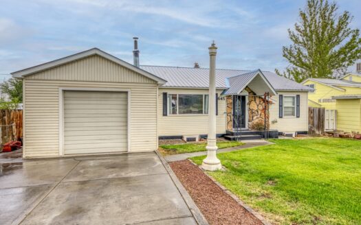 4 Bed, 2 Bath Home For Sale in Delta, Western Colorado