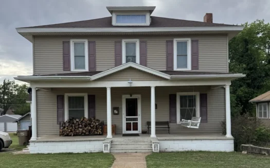 Home for Sale in Medicine Lodge, KS