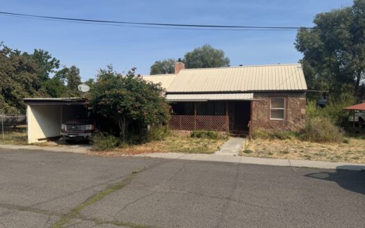 Eastern Oregon Four Bedroom Home in Town