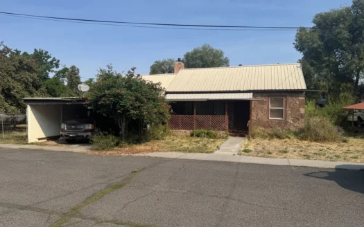 Eastern Oregon Four Bedroom Home in Town