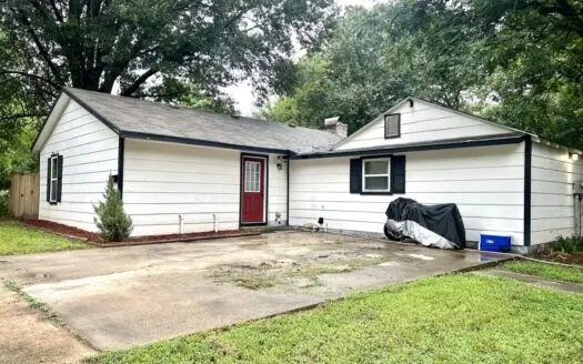 $199K Turnkey Starter for .48 Acre in Paris, TX