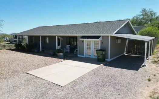 Well maintained home in Benson AZ