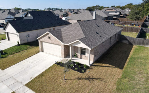 For Sale Home in Azle Texas 4 bed 2 bath 1,725 sf