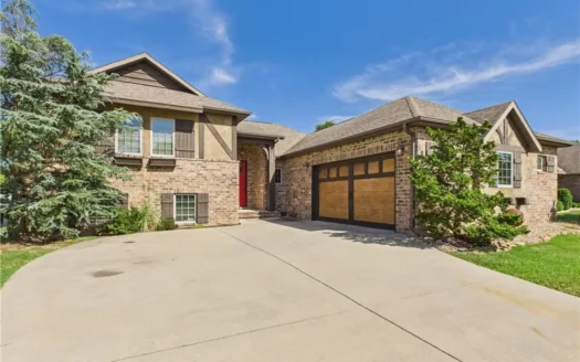 Luxury Nixa Neighborhood 5 Bedroom, 3 Bath Home For Sale