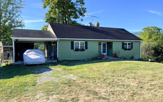 2 bedroom ranch home with apartment space in Wytheville, VA