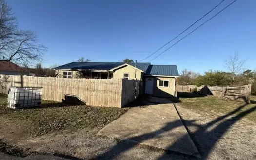 Affordable home in town – Melbourne, Arkansas