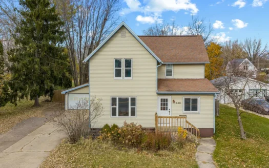 Welcoming 2-Story Home in Reedsburg WI