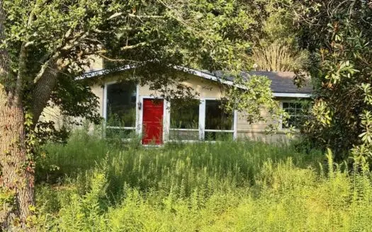 Spacious 4 Bedroom Fixer-Upper in Gloster, MS