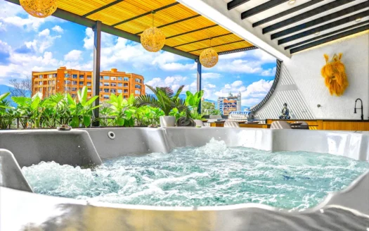 Exclusive Penthouse in Provenza – Fully Equipped and Highly Profi