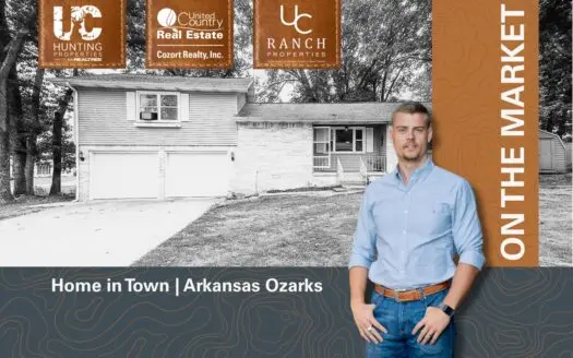 Home in Town near Norfolk Lake