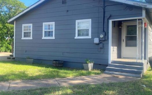 INVESTMENT POTENTIAL – 3/1 In Town Home – Archer City TX