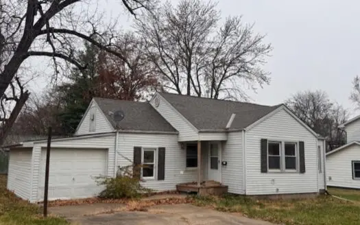 Cameron Cottage Home For Sale – Bring Your Tools