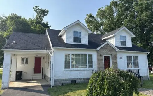 3 Bedroom 2 Bathroom In Town— Must See in Liberty, KY!