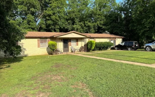 Brick Home for Sale in Hugo, Oklahoma