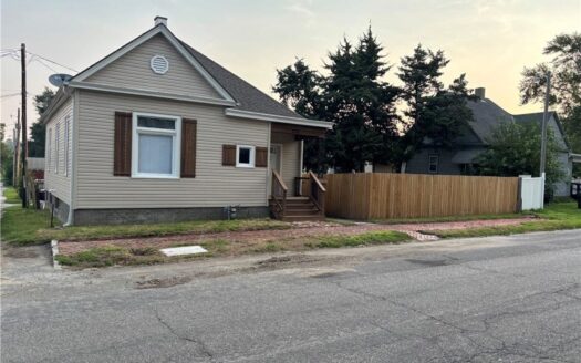 Spacious 3 Bedroom Updated Home In St Joseph, MO