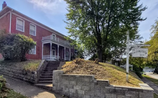 Historic River Bluff Home for Sale in Glasgow, MO